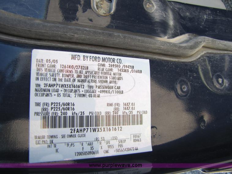 image for item 4662 2005 Ford Crown Victoria Police Interceptor