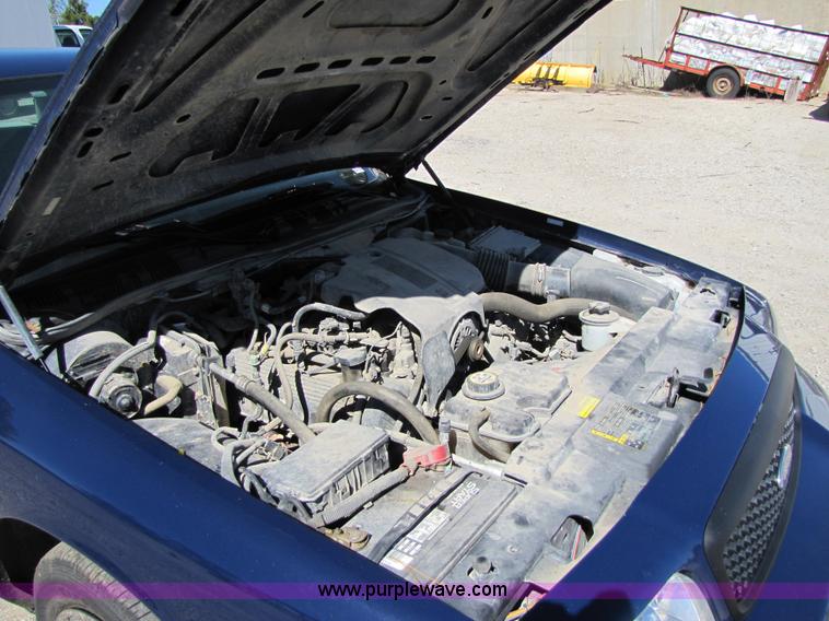 image for item 4663 2005 Ford Crown Victoria Police Interceptor