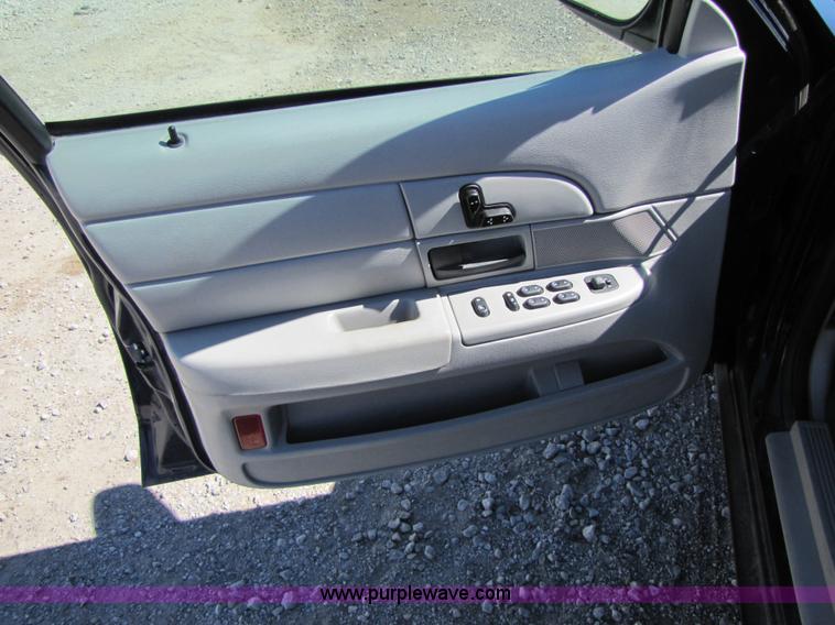 image for item 4664 2005 Ford Crown Victoria Police Interceptor