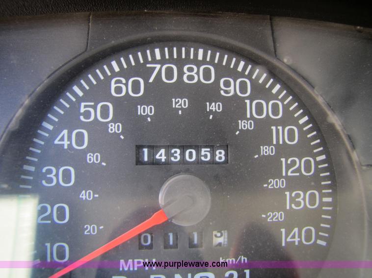 image for item 4664 2005 Ford Crown Victoria Police Interceptor