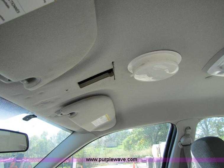 image for item 4664 2005 Ford Crown Victoria Police Interceptor