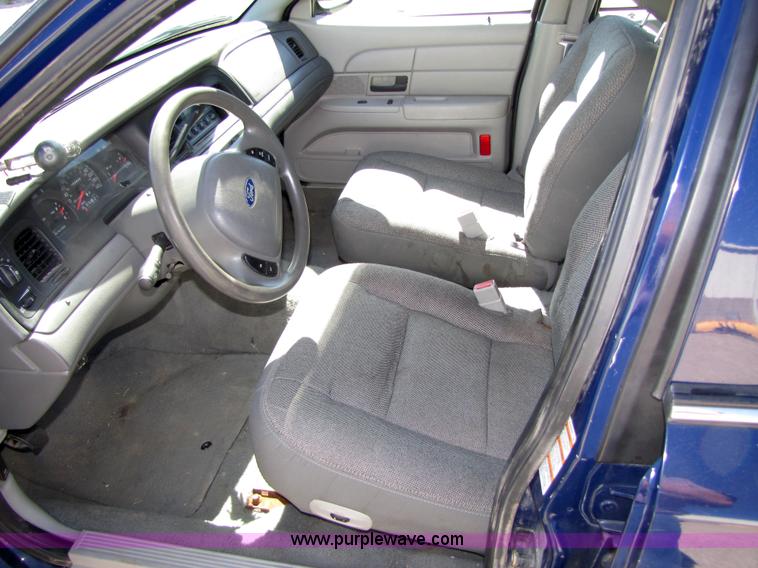 image for item 4665 2003 Ford Crown Victoria Police Interceptor