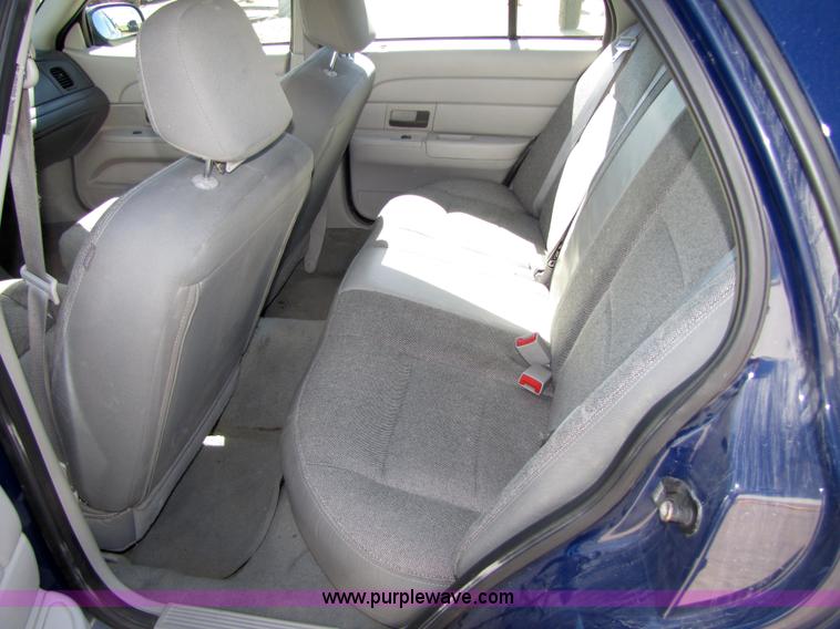 image for item 4665 2003 Ford Crown Victoria Police Interceptor
