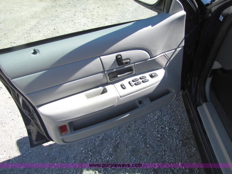 image for item 4665 2003 Ford Crown Victoria Police Interceptor