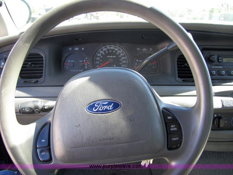 image for item 4665 2003 Ford Crown Victoria Police Interceptor