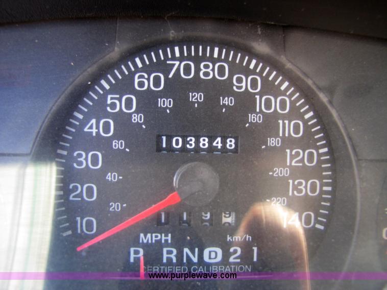 image for item 4665 2003 Ford Crown Victoria Police Interceptor