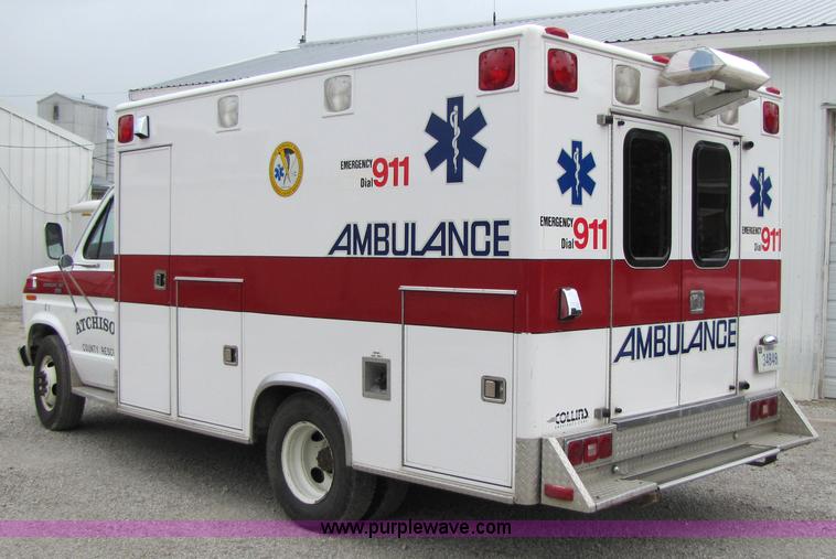 image for item 4767 1990 Ford Econoline E350 ambulance