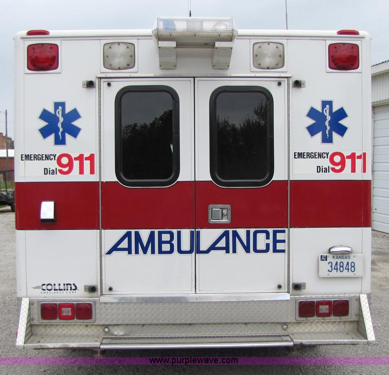 image for item 4767 1990 Ford Econoline E350 ambulance