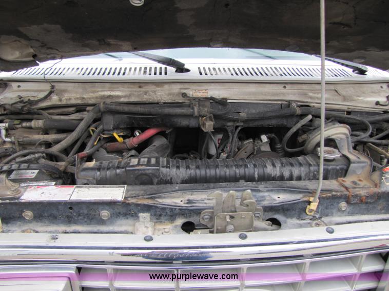 image for item 4767 1990 Ford Econoline E350 ambulance