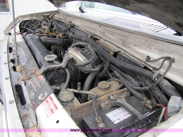 image for item 4767 1990 Ford Econoline E350 ambulance