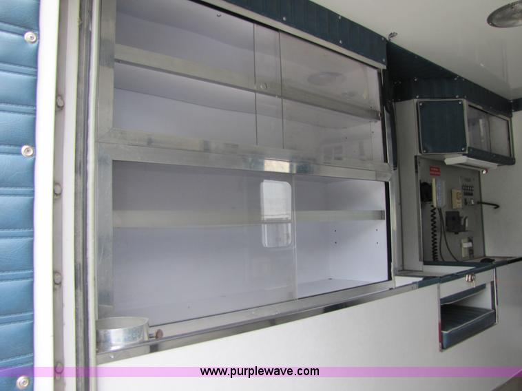 image for item 4767 1990 Ford Econoline E350 ambulance