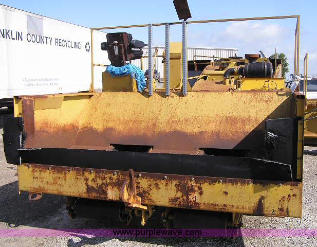 image for item 5132 1992 Spread King chip spreader