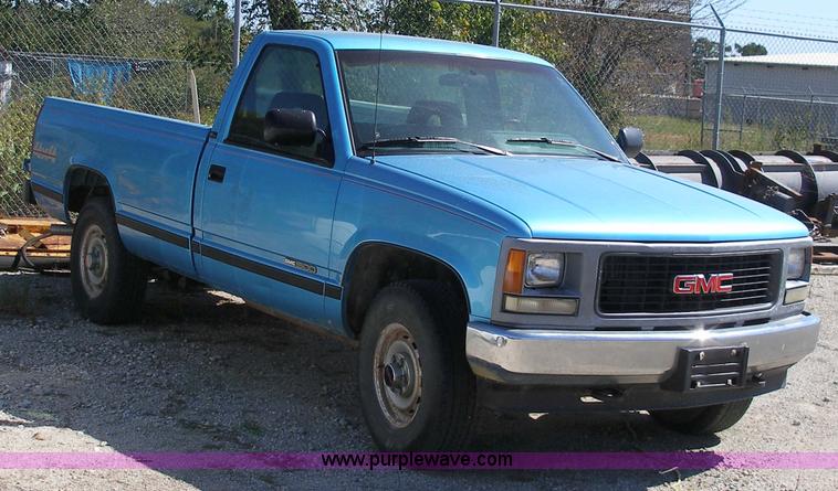 image for item 5135 1994 GMC K1500 Sierra Special pickup truck