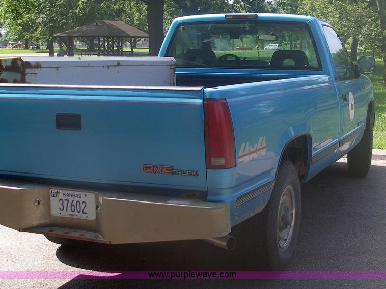 image for item 5135 1994 GMC K1500 Sierra Special pickup truck