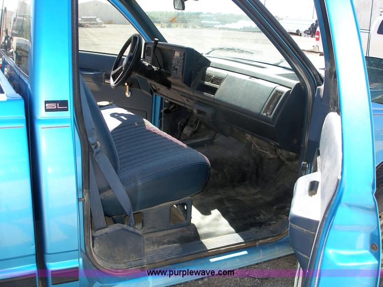 image for item 5135 1994 GMC K1500 Sierra Special pickup truck