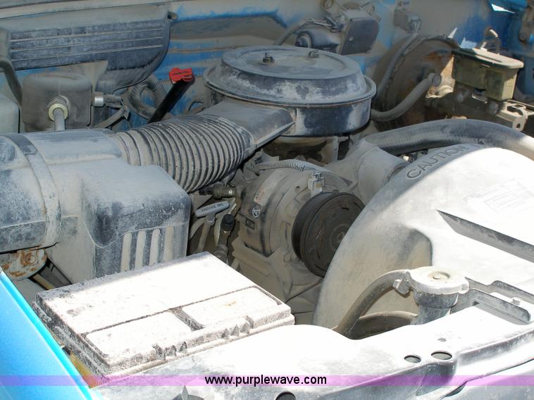 image for item 5135 1994 GMC K1500 Sierra Special pickup truck