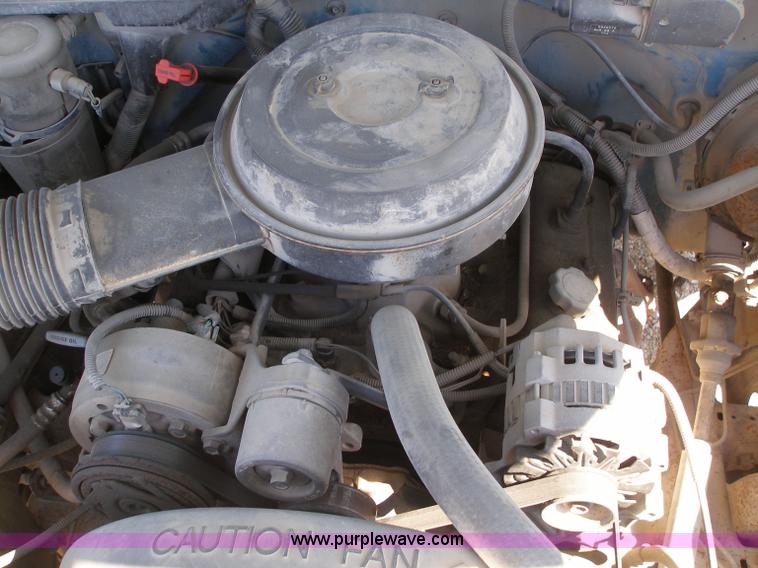 image for item 5135 1994 GMC K1500 Sierra Special pickup truck