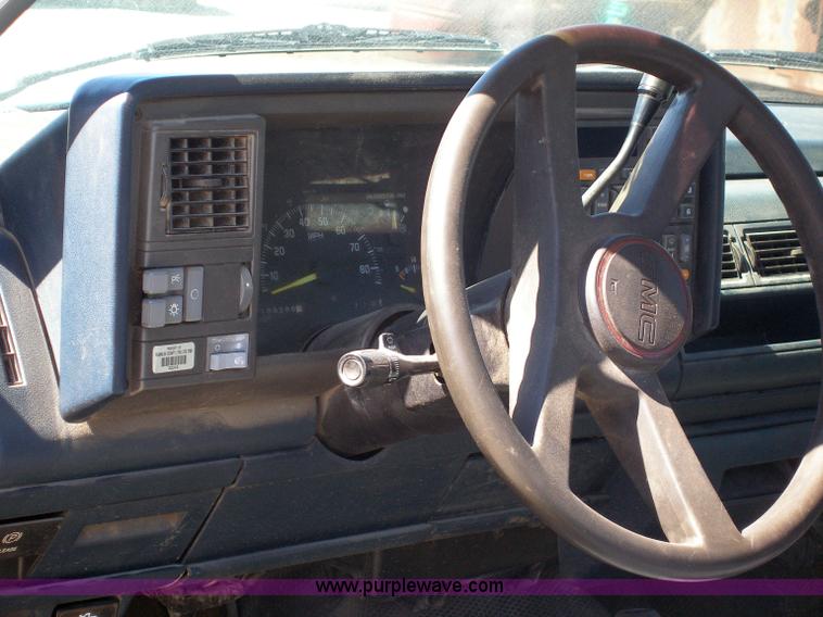 image for item 5135 1994 GMC K1500 Sierra Special pickup truck