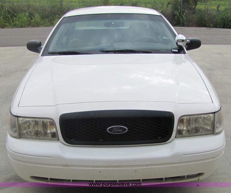 image for item 5210 2002 Ford Crown Victoria Police Interceptor sedan