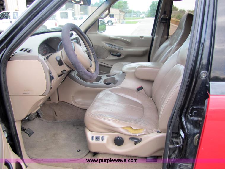 image for item 5211 1997 Ford Expedition