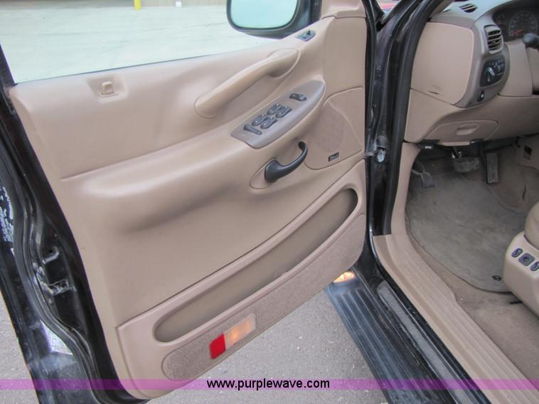 image for item 5211 1997 Ford Expedition