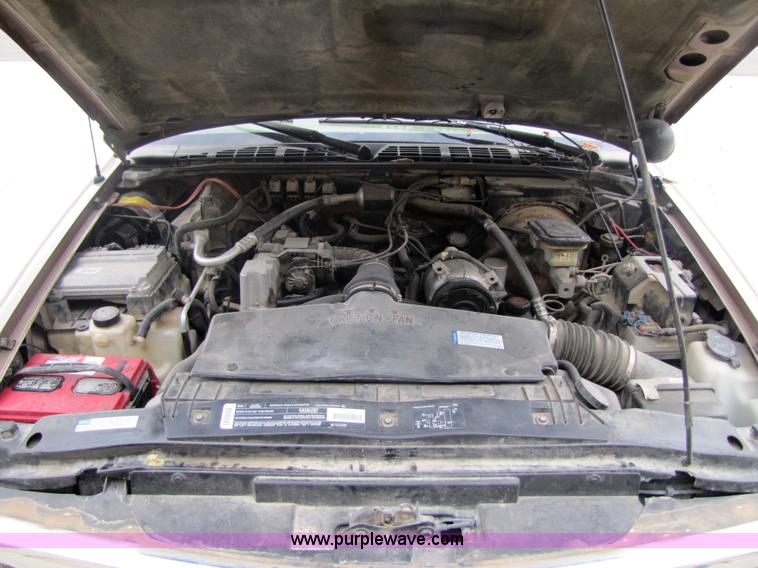 image for item 5212 1996 Chevrolet S10 pickup