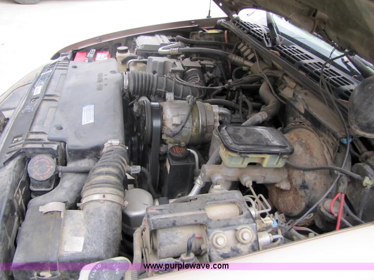 image for item 5212 1996 Chevrolet S10 pickup