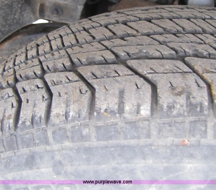 image for item 5212 1996 Chevrolet S10 pickup