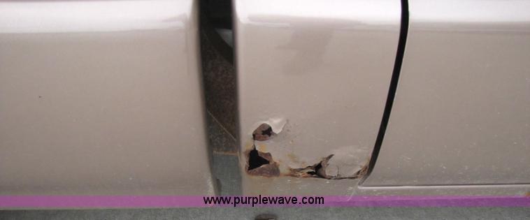 image for item 5212 1996 Chevrolet S10 pickup