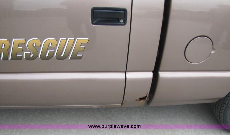 image for item 5212 1996 Chevrolet S10 pickup