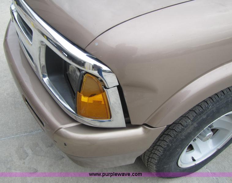 image for item 5212 1996 Chevrolet S10 pickup