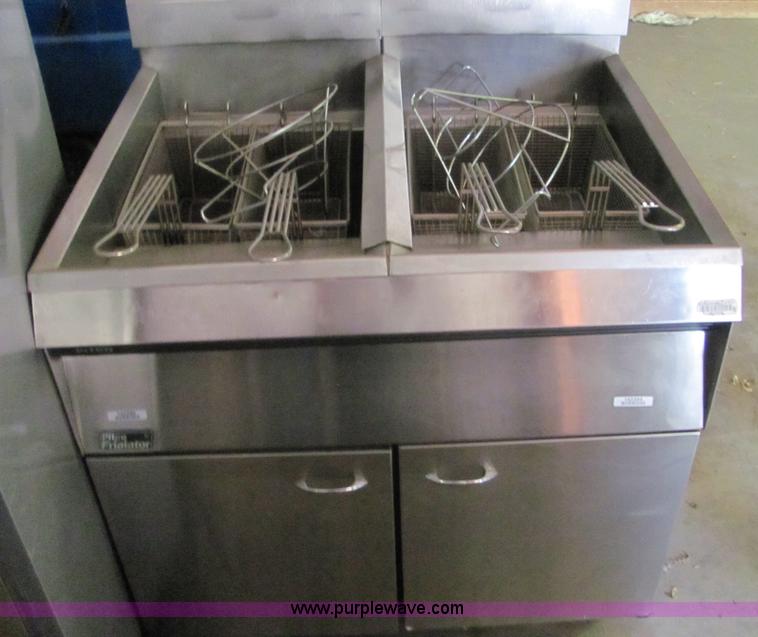 image for item 6300 Beverage Air refrigerator