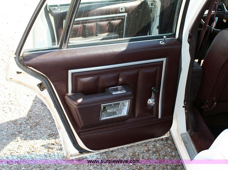 image for item 6330 1989 Chevrolet Caprice