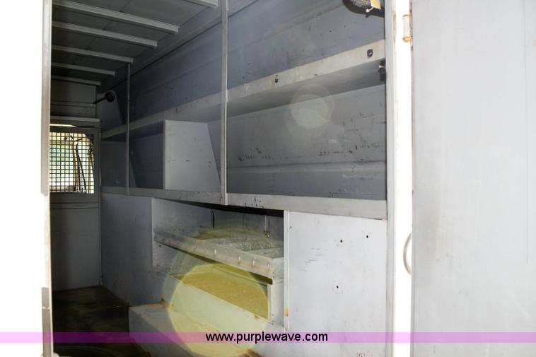 image for item 6331 1990 Ford E350 van