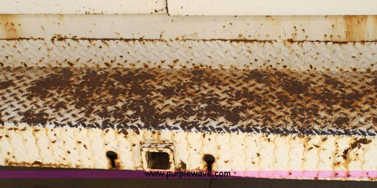 image for item 6331 1990 Ford E350 van