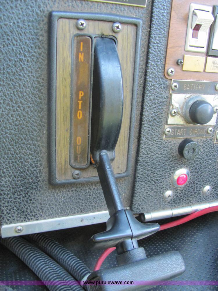 image for item 6686 1988 GMC Brigadier fire truck