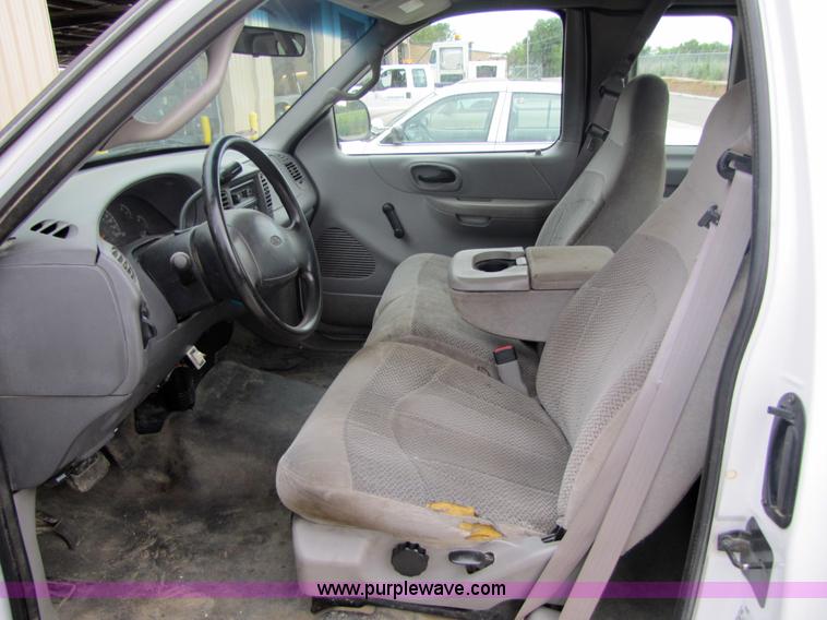 image for item 7250 2000 Ford F150 XL extended cab pickup