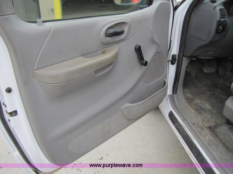 image for item 7250 2000 Ford F150 XL extended cab pickup