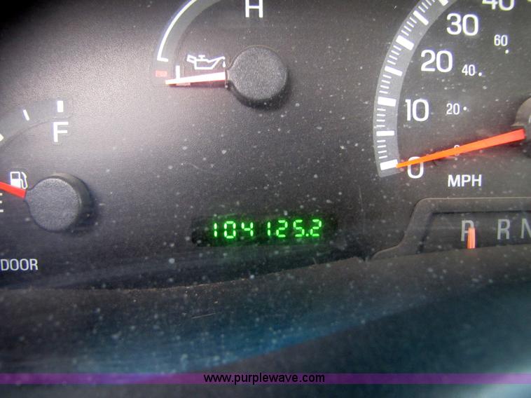 image for item 7250 2000 Ford F150 XL extended cab pickup