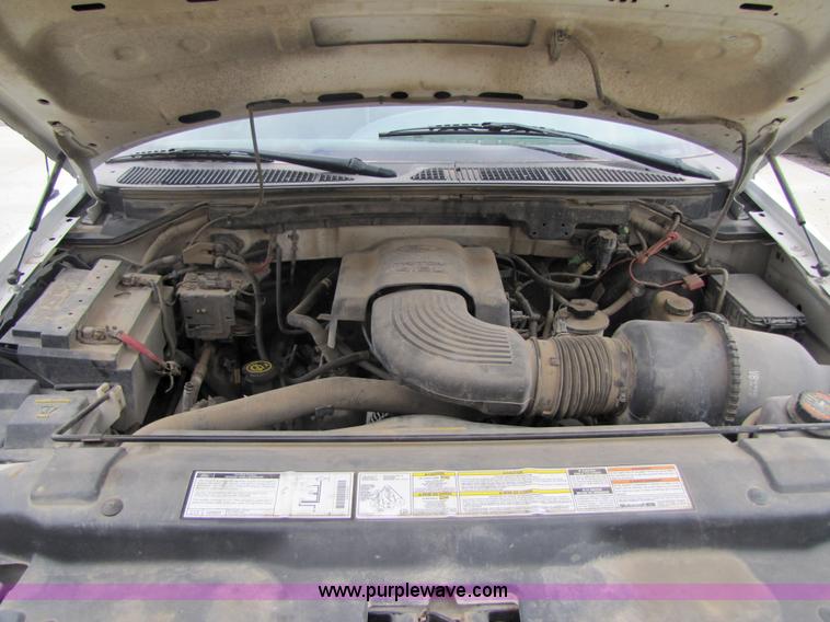 image for item 7250 2000 Ford F150 XL extended cab pickup