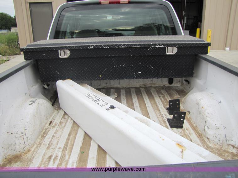 image for item 7250 2000 Ford F150 XL extended cab pickup