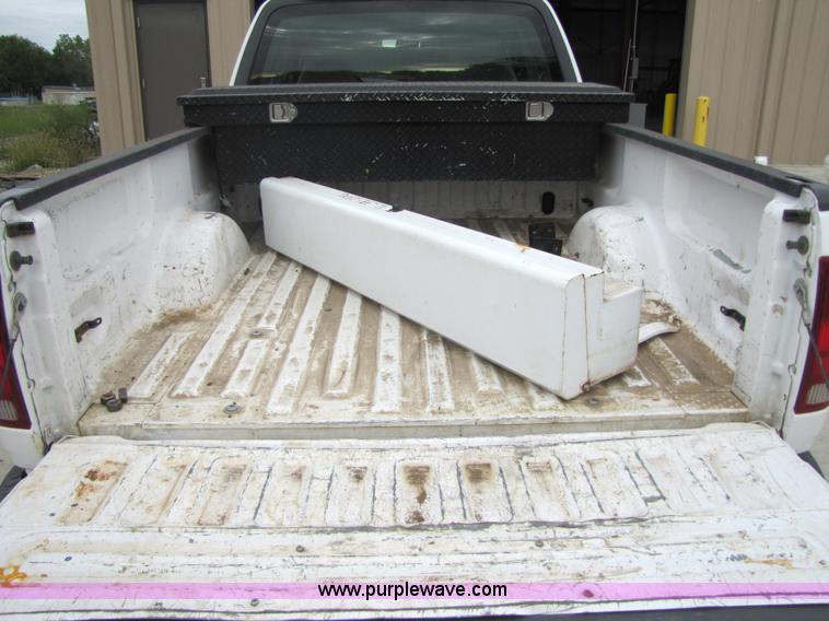 image for item 7250 2000 Ford F150 XL extended cab pickup