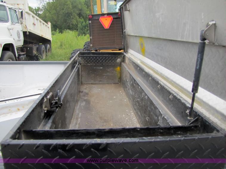 image for item 7250 2000 Ford F150 XL extended cab pickup