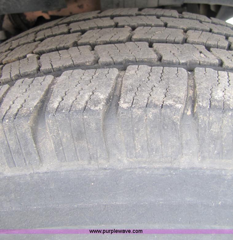 image for item 7250 2000 Ford F150 XL extended cab pickup