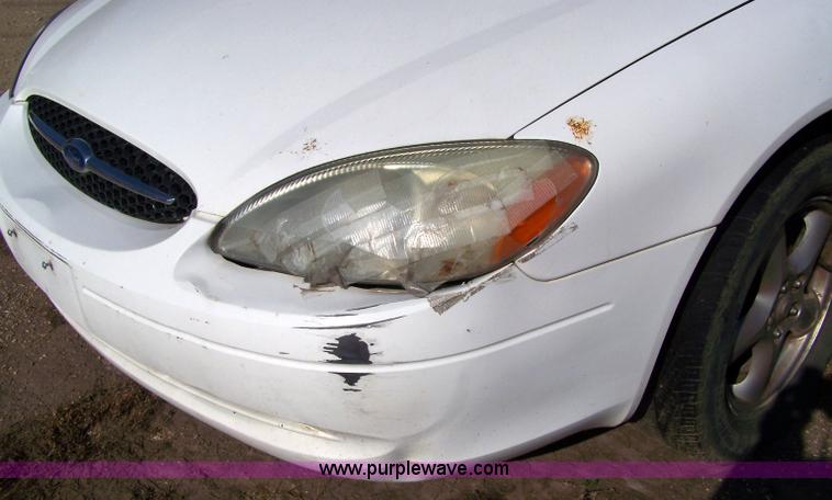 image for item 7280 2002 Ford Taurus SE