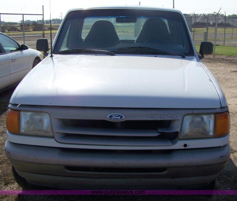 image for item 7281 1993 Ford Ranger pickup truck