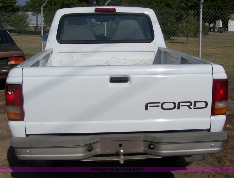 image for item 7281 1993 Ford Ranger pickup truck