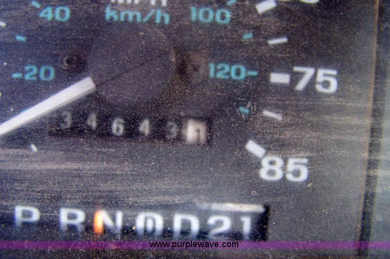 image for item 7281 1993 Ford Ranger pickup truck