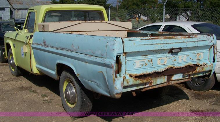 image for item 7282 1971 Dodge pickup truck
