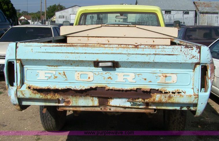 image for item 7282 1971 Dodge pickup truck